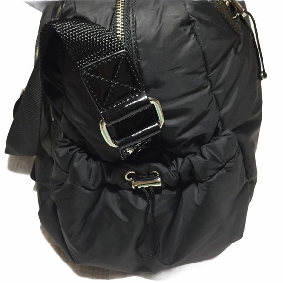 NEW UGG Australia Black quilted Sport Duffel Bag - Picture 6 of 7